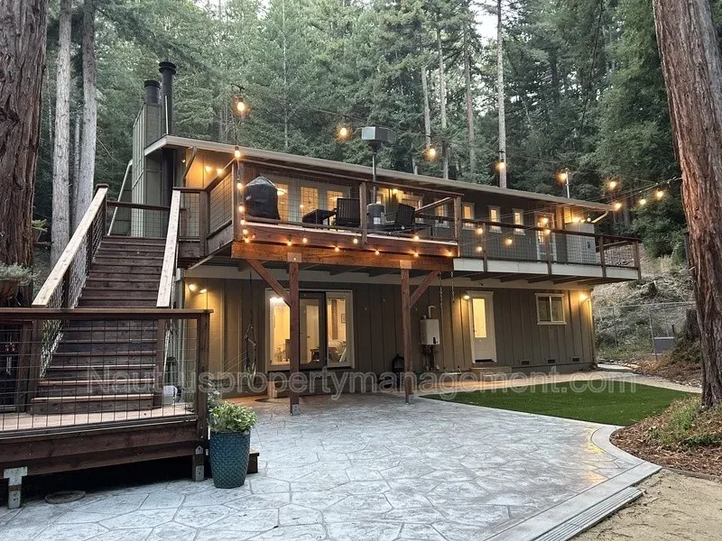 5 Bed 3 Bath Modern Contemporary Residence in Santa Cruz, CA - 1