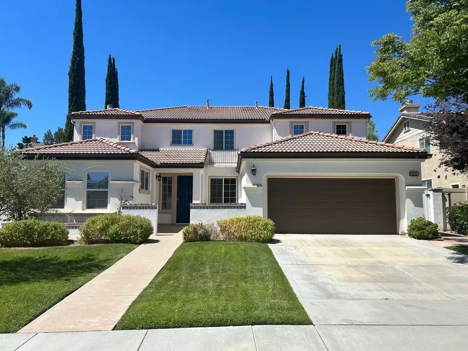 5 Bed 3 Bath Modern Contemporary Residence in Temecula, CA - 1