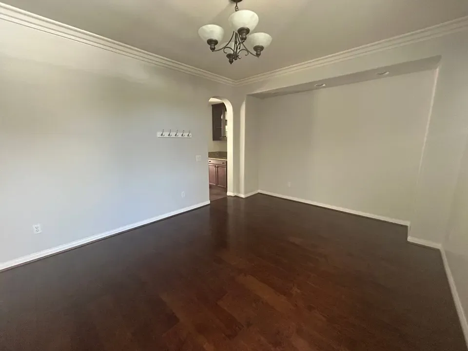 5 Bed 3 Bath Modern Contemporary Residence in Temecula, CA - 3
