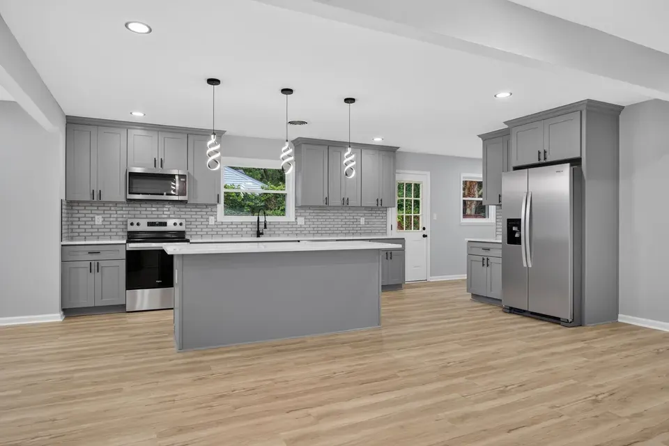5 Bed 3 Bath Modern Contemporary Residence in Virginia Beach, VA - 2
