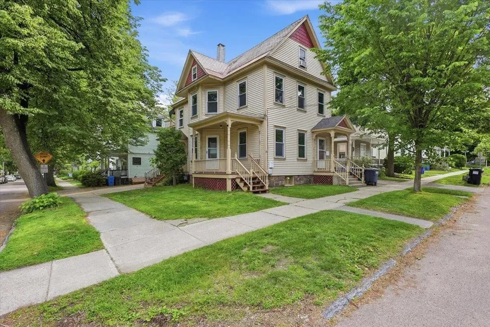 5 Bed 3 Bath Multi-Unit Residential Property in Burlington, VT