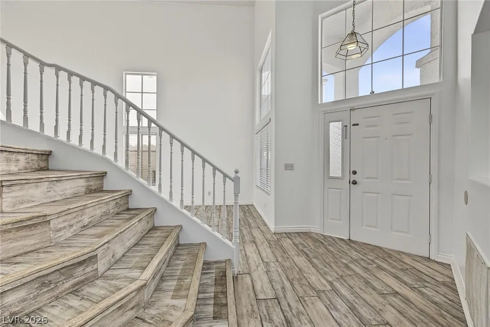 5 Bed 3 Bath Traditional Craftsman in Las Vegas, NV