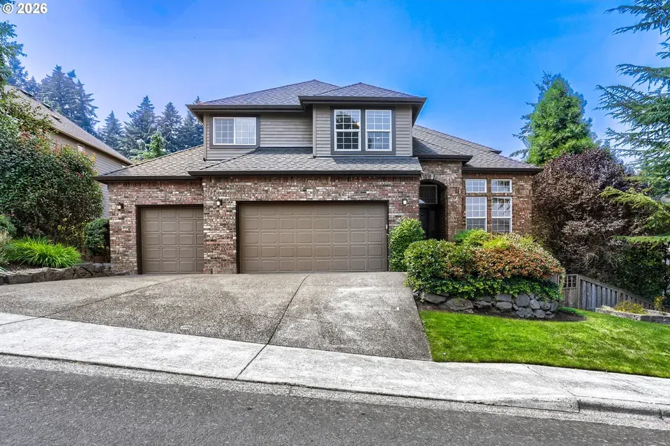 5 Bed 3 Bath Traditional Suburban Family Home in Beaverton, OR