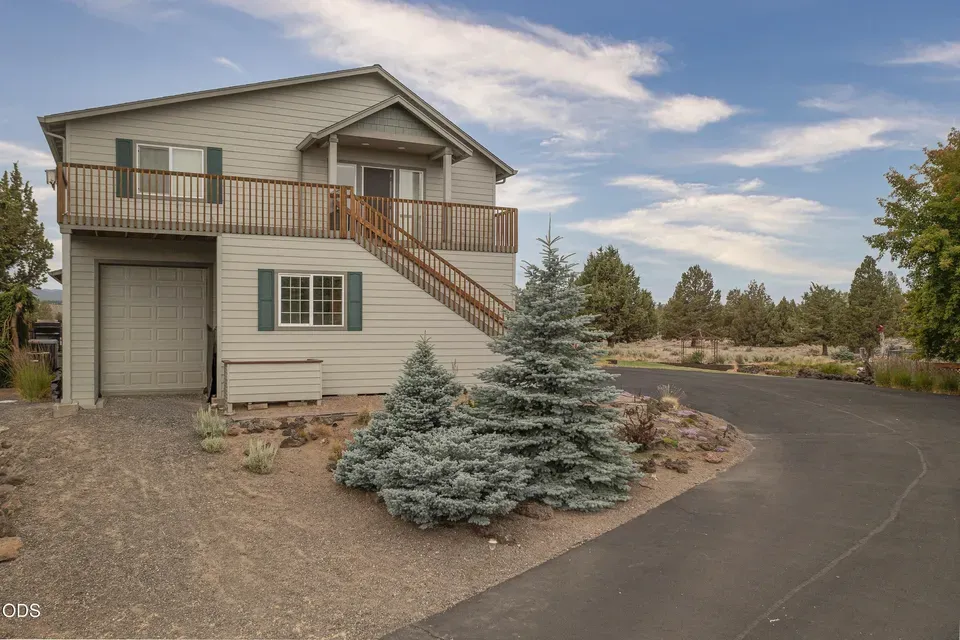 5 Bed 3 Bath Traditional Suburban Family Home in Bend, OR - 4