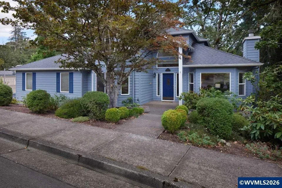 5 Bed 3 Bath Traditional Suburban Family Home in Corvallis, OR - 2
