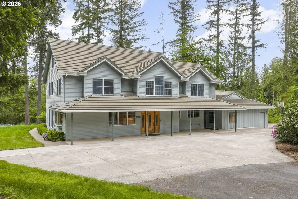 5 Bed 3 Bath Traditional Suburban Family Home in Hillsboro, OR - 1