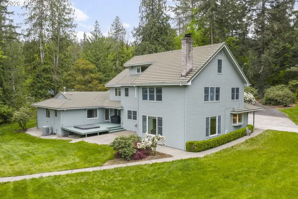 5 Bed 3 Bath Traditional Suburban Family Home in Hillsboro, OR - 3