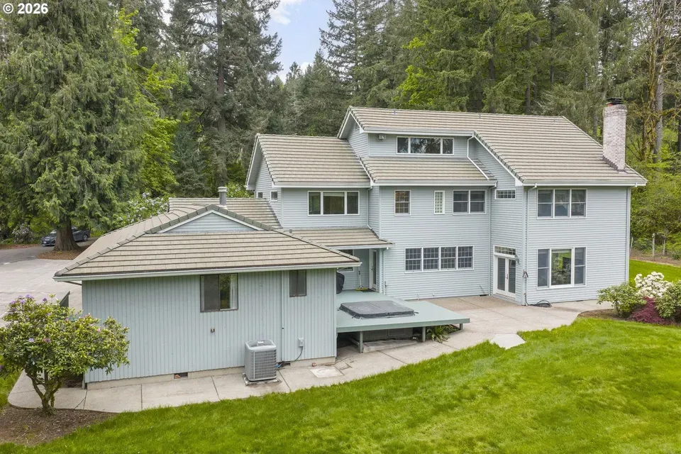 5 Bed 3 Bath Traditional Suburban Family Home in Hillsboro, OR - 4