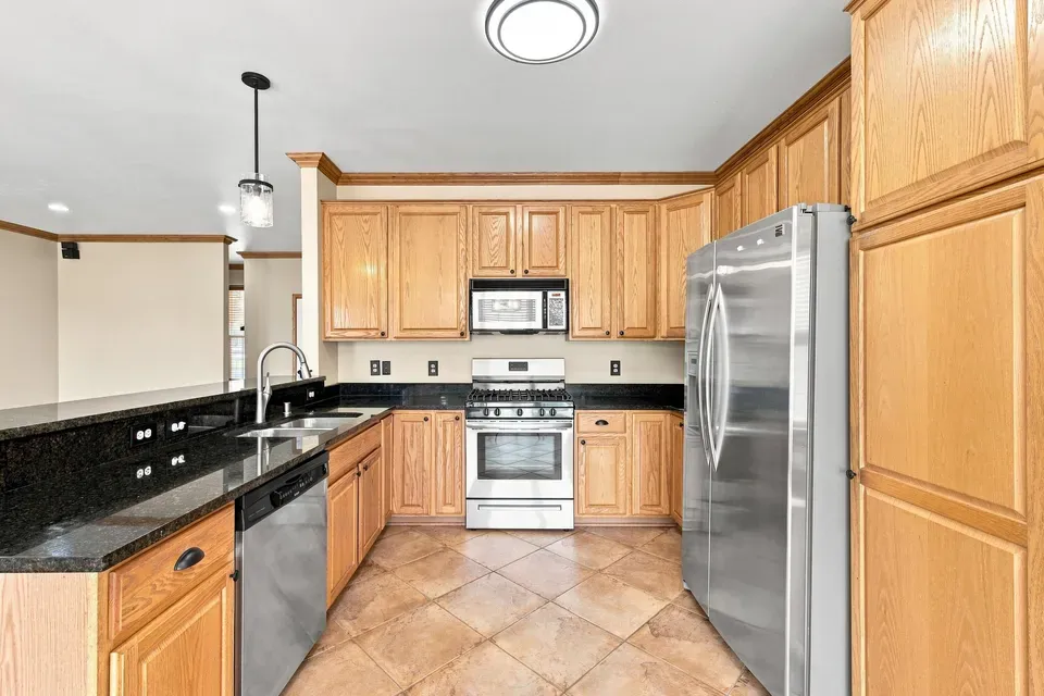 5 Bed 3 Bath Traditional Suburban Family Home in Kenosha, WI - 5
