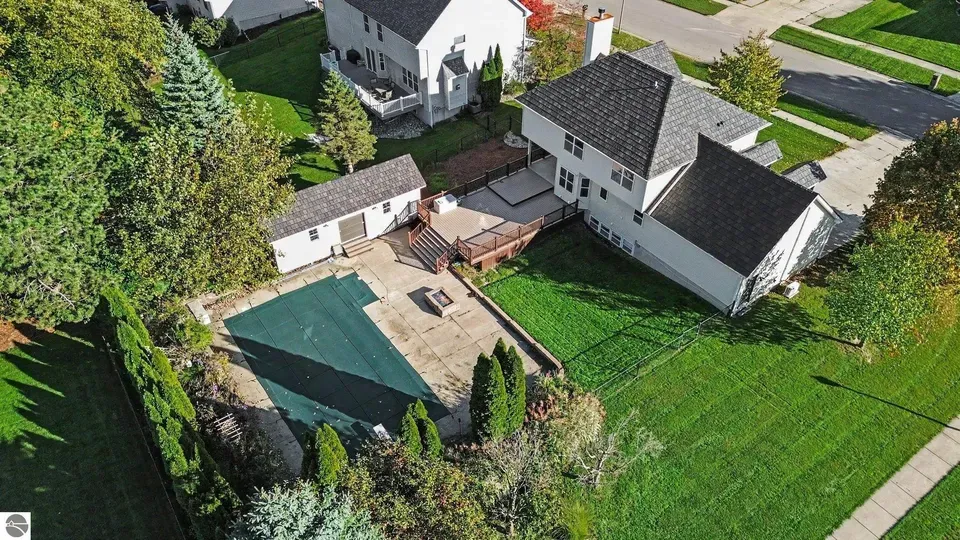 5 Bed 3 Bath Traditional Suburban Family Home in Lansing, MI - 2