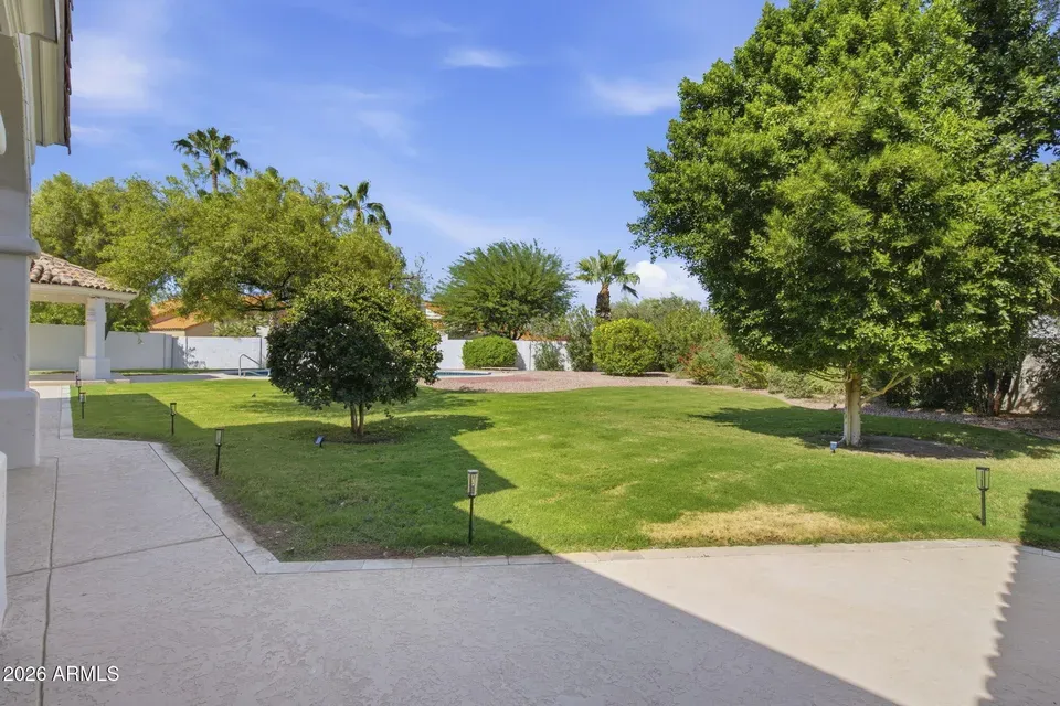 5 Bed 3 Bath Traditional Suburban Family Home in Scottsdale, AZ - 3