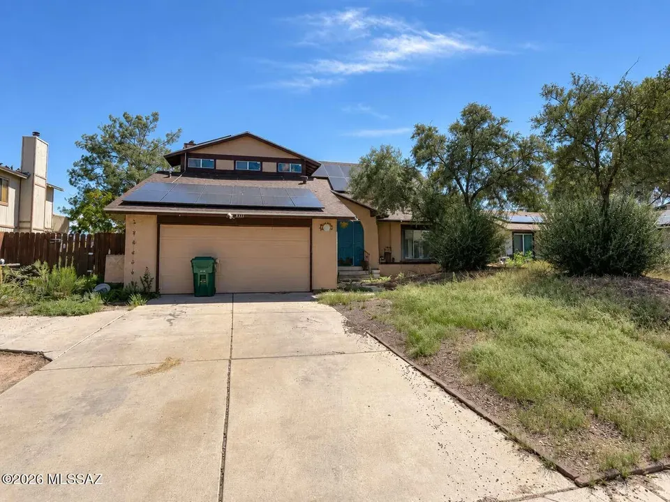5 Bed 3 Bath Traditional Suburban Family Home in Tucson, AZ