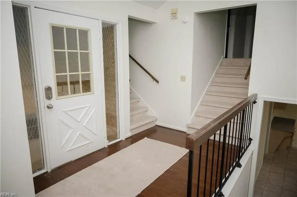 5 Bed 3 Bath Traditional Suburban Family Home in Virginia Beach, VA - 2