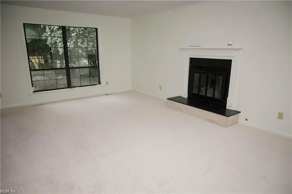 5 Bed 3 Bath Traditional Suburban Family Home in Virginia Beach, VA - 5