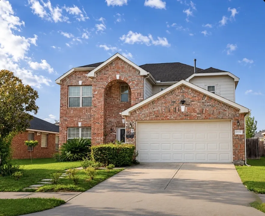 5 Bed 3 Bath Transitional Coastal in Houston, TX
