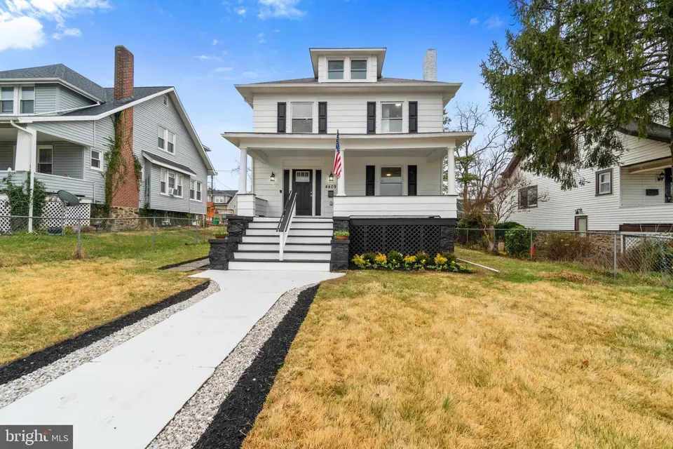 5 Bed 4 Bath Classic Historic Era Home in Baltimore, MD - 3