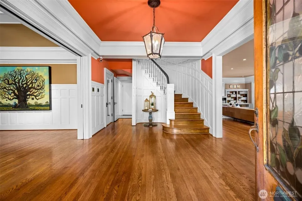 5 Bed 4 Bath Classic Historic Era Home in Seattle, WA - 4