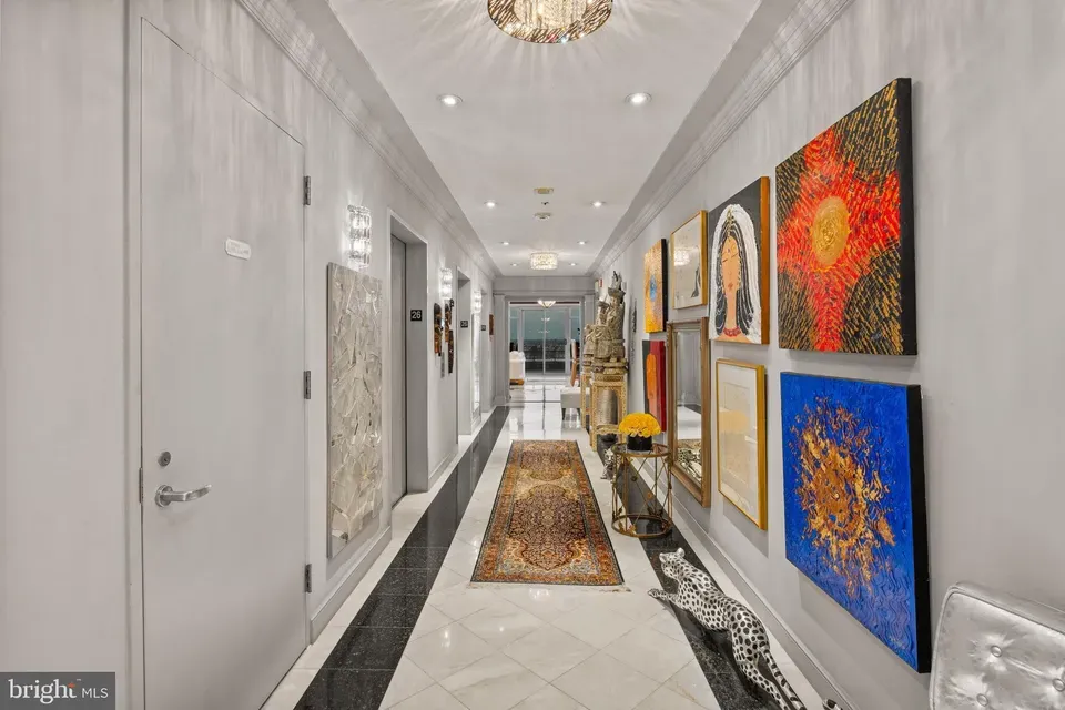 5 Bed 4 Bath Contemporary High-Rise Condo in Baltimore, MD - 2