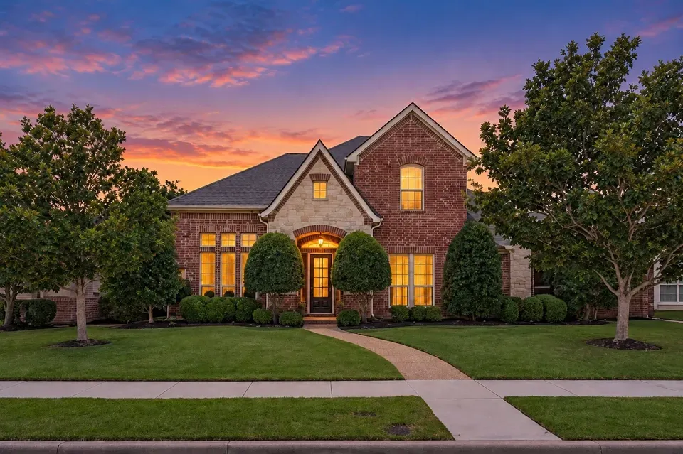 5 Bed 4 Bath Established Contemporary Home in Allen, TX