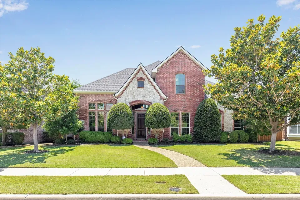 5 Bed 4 Bath Established Contemporary Home in Allen, TX - 3