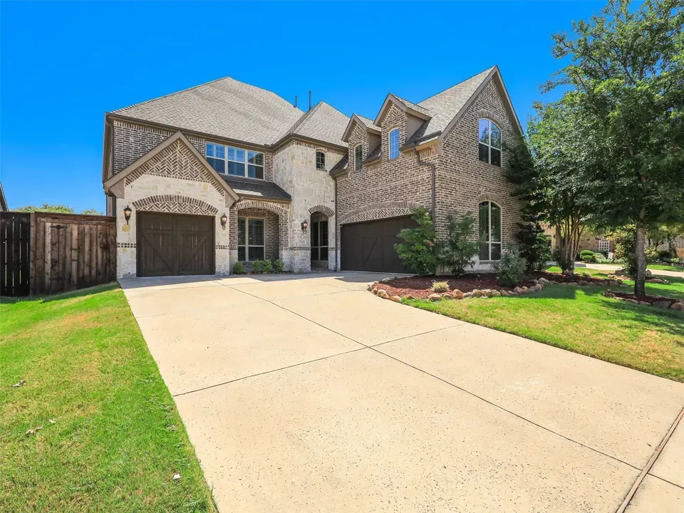 5 Bed 4 Bath Established Contemporary Home in Allen, TX