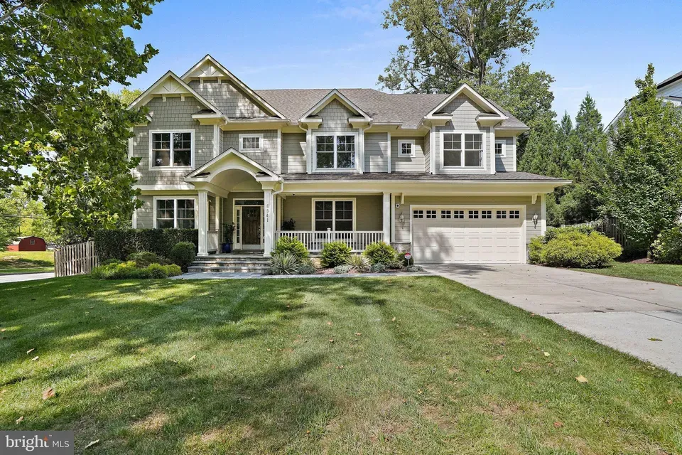 5 Bed 4 Bath Established Contemporary Home in Bethesda, MD - 1