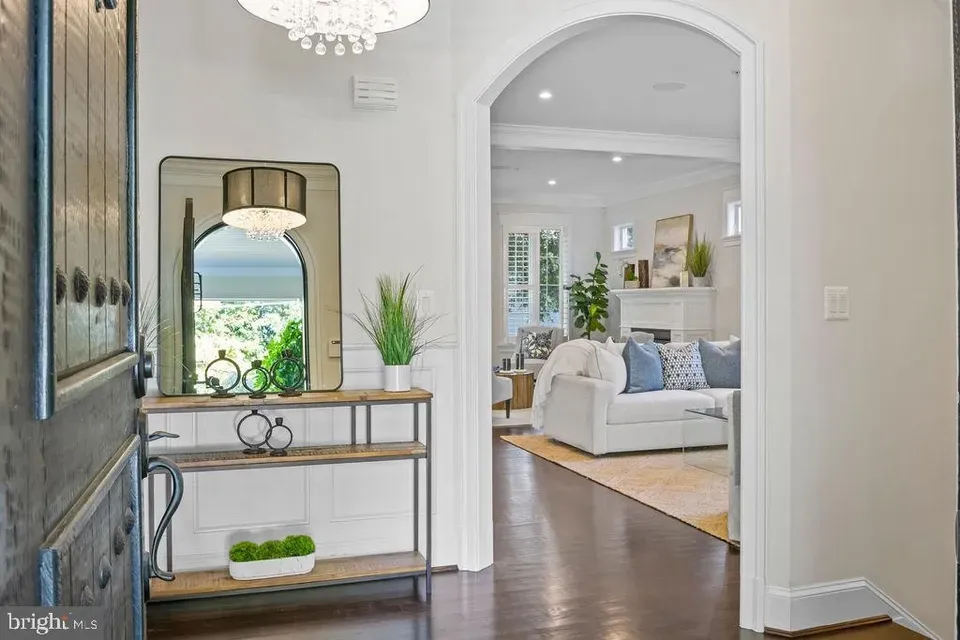 5 Bed 4 Bath Established Contemporary Home in Bethesda, MD - 5