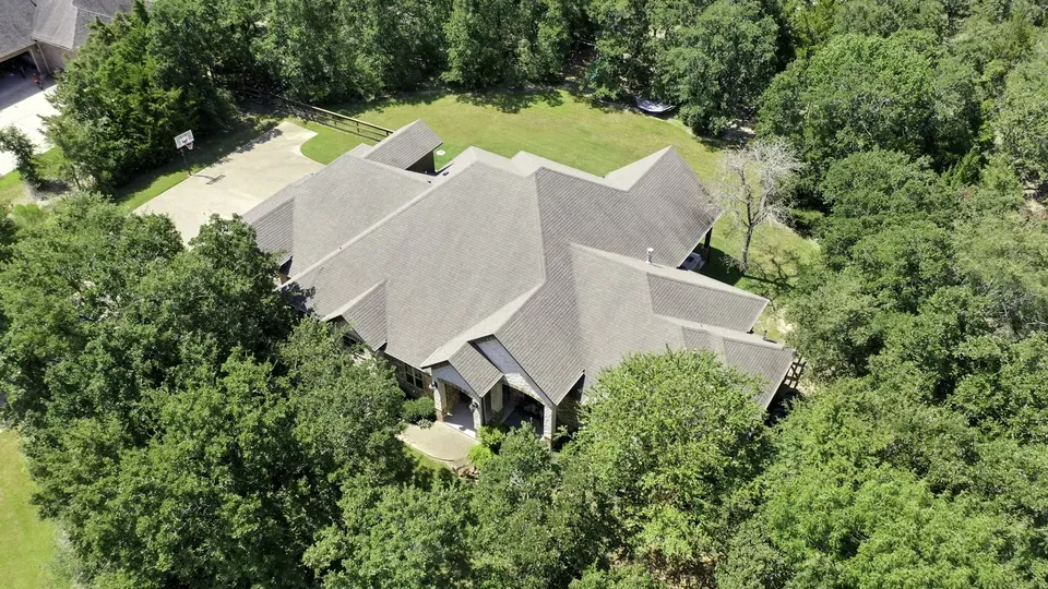 5 Bed 4 Bath Established Contemporary Home in College Station, TX