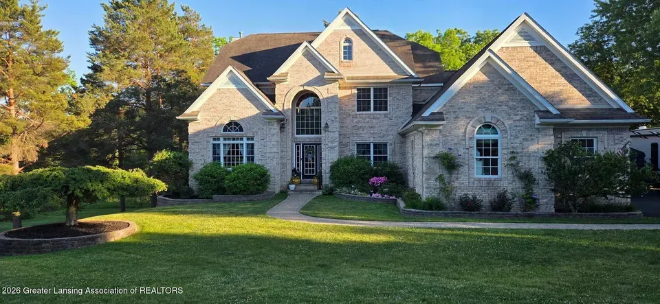 5 Bed 4 Bath Established Contemporary Home in Lansing, MI - 3