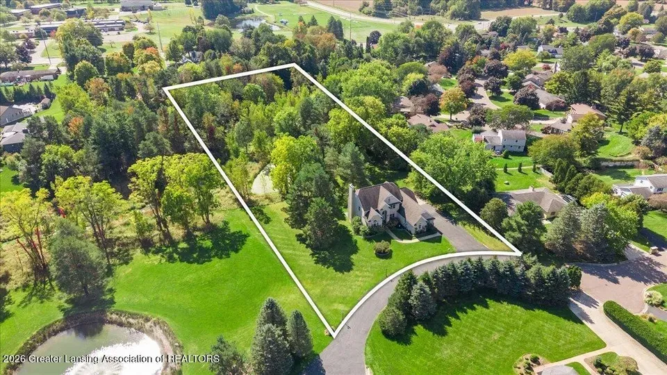 5 Bed 4 Bath Established Contemporary Home in Lansing, MI - 4