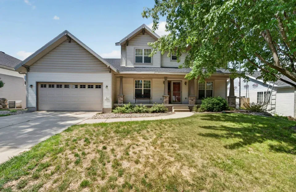 5 Bed 4 Bath Established Contemporary Home in Madison, WI - 1