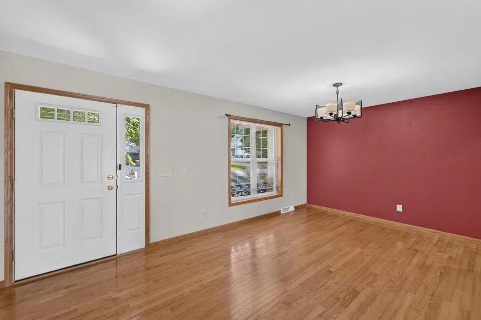 5 Bed 4 Bath Established Contemporary Home in Madison, WI - 4