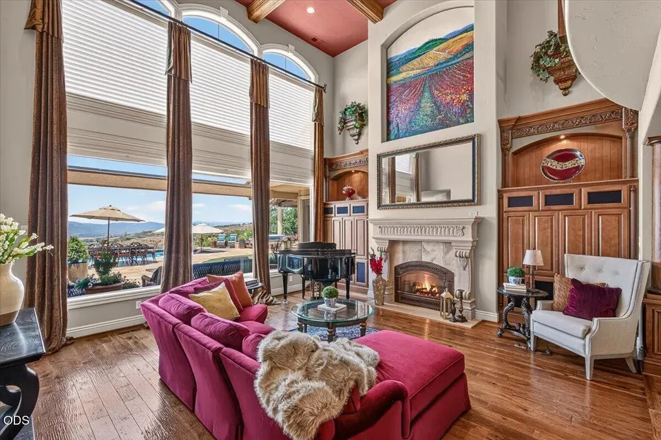 5 Bed 4 Bath Established Contemporary Home in Medford, OR - 5
