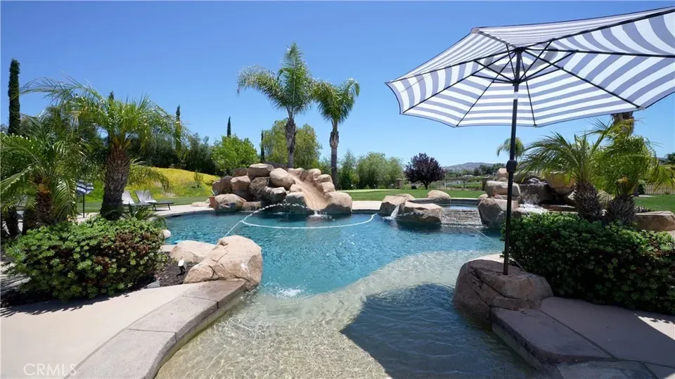 5 Bed 4 Bath Established Contemporary Home in Temecula, CA - 3
