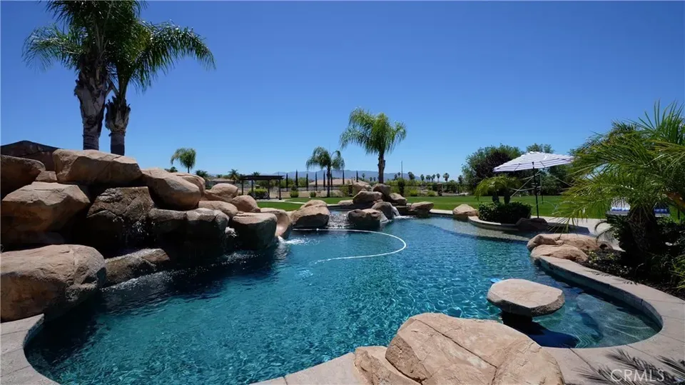 5 Bed 4 Bath Established Contemporary Home in Temecula, CA - 5