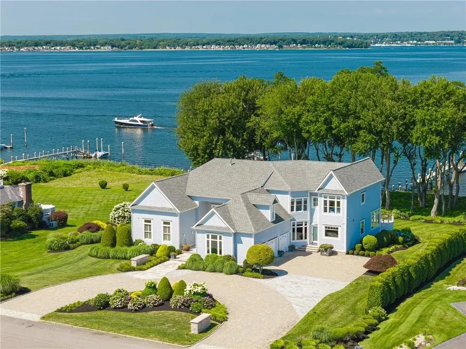5 Bed 4 Bath Established Contemporary Home in Warwick, RI - 1