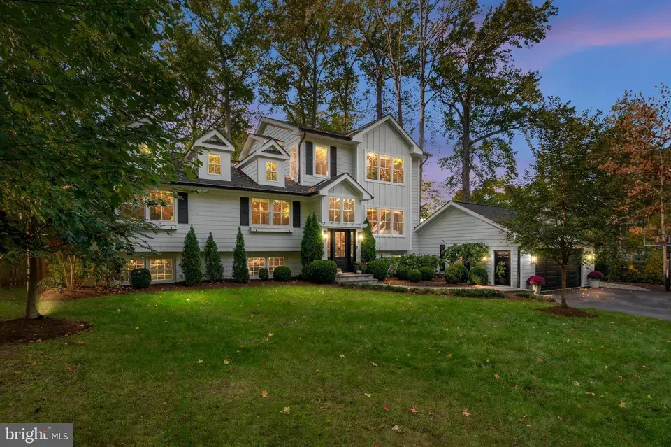 5 Bed 4 Bath Established Mid-Century Residence in Annapolis, MD