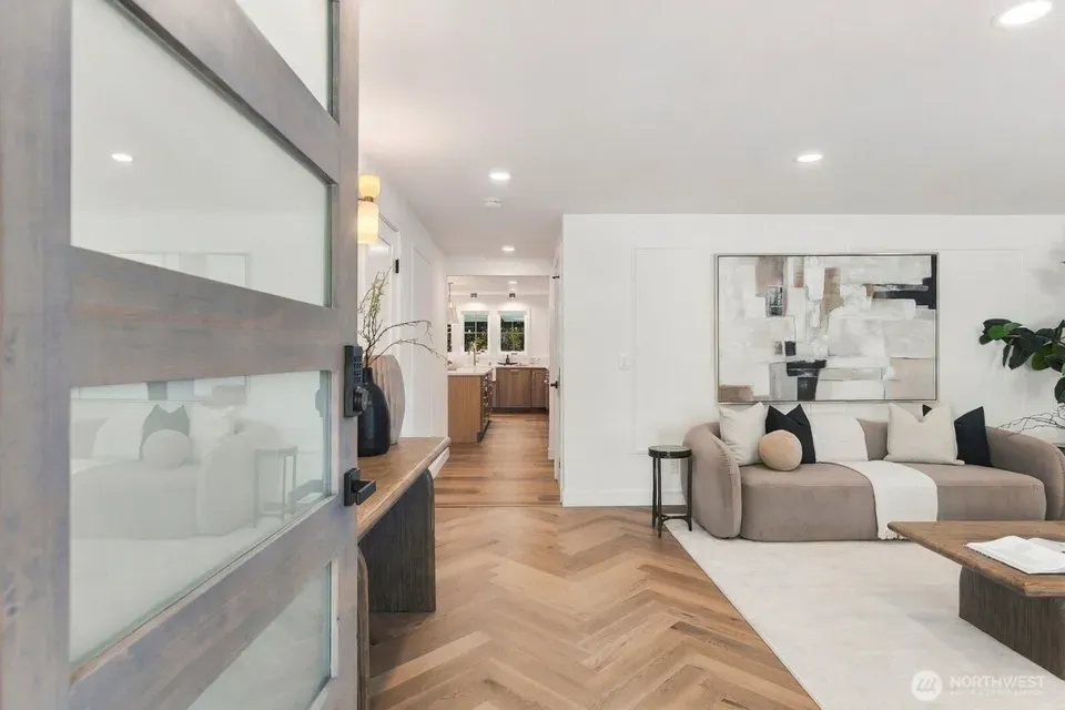 5 Bed 4 Bath Established Mid-Century Residence in Bellevue, WA - 2