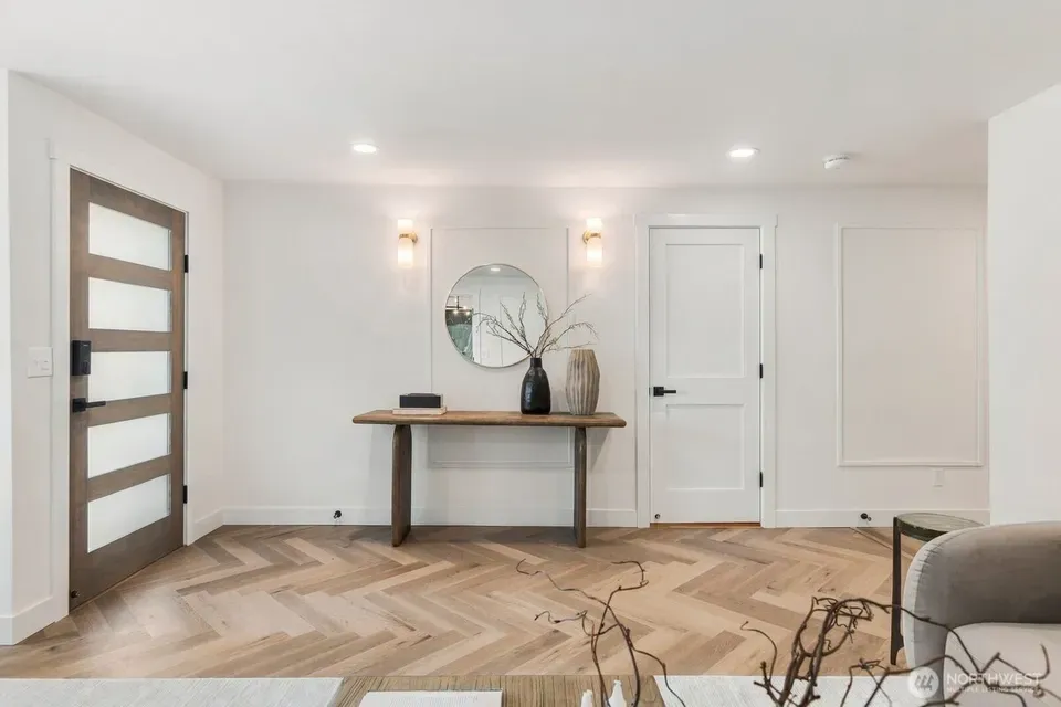 5 Bed 4 Bath Established Mid-Century Residence in Bellevue, WA - 4