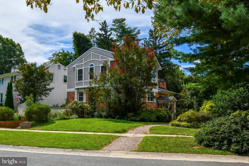 5 Bed 4 Bath Established Mid-Century Residence in Bethesda, MD - 4