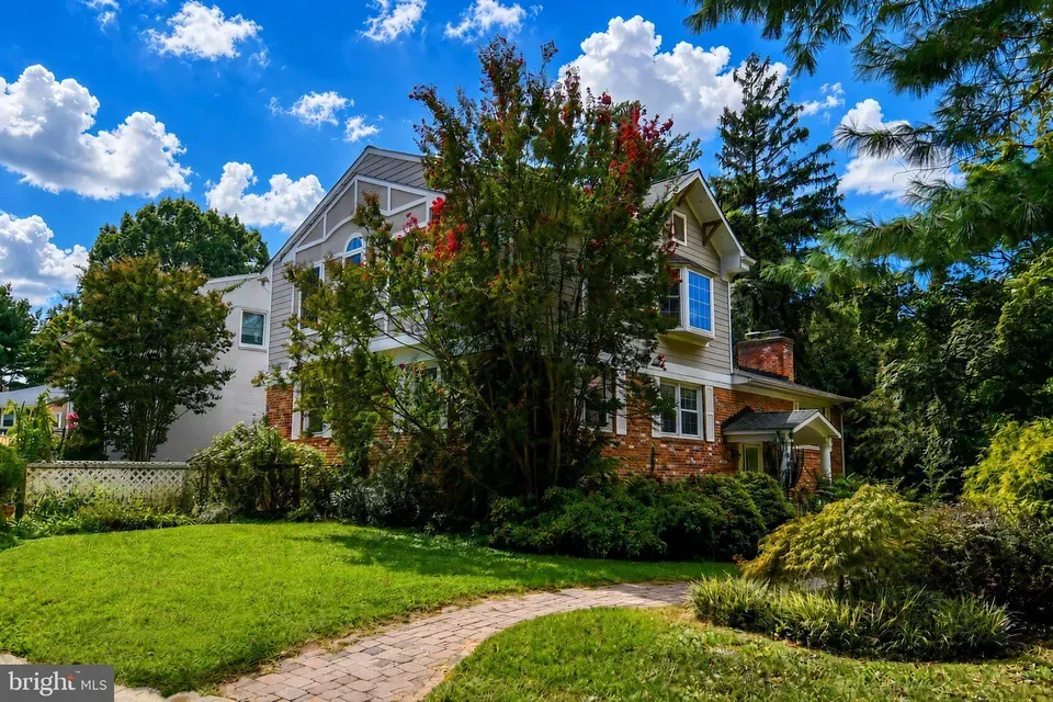 5 Bed 4 Bath Established Mid-Century Residence in Bethesda, MD - 5
