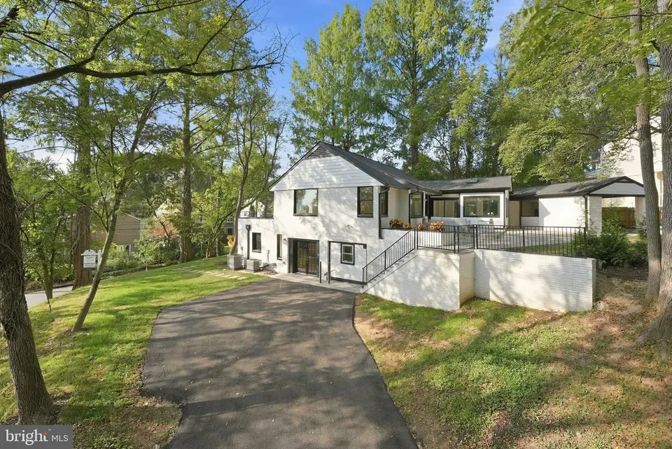 5 Bed 4 Bath Established Mid-Century Residence in Bethesda, MD - 5