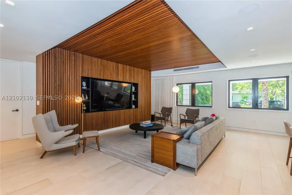 5 Bed 4 Bath Established Mid-Century Residence in Coral Gables, FL - 4