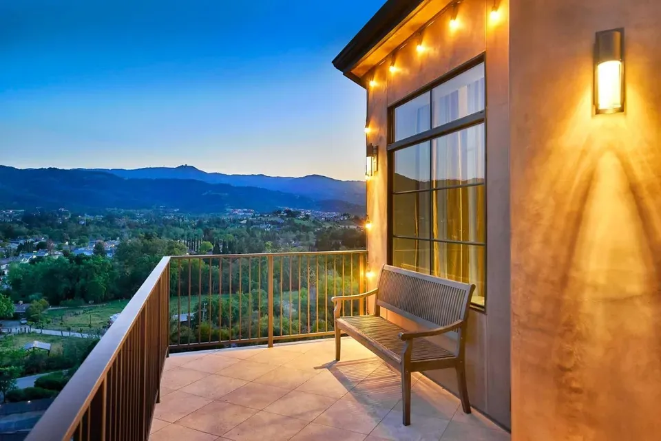 5 Bed 4 Bath Modern Architectural Estate in San Jose, CA - 3