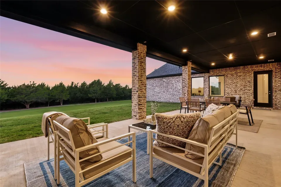 5 Bed 4 Bath Modern Contemporary Residence in Allen, TX - 4