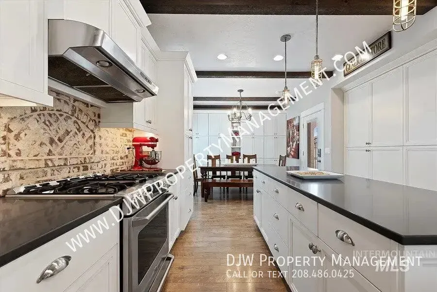 5 Bed 4 Bath Modern Contemporary Residence in Boise, ID - 5
