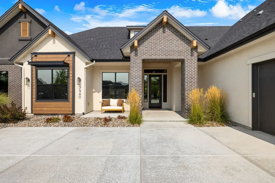 5 Bed 4 Bath Modern Contemporary Residence in Boise, ID - 4
