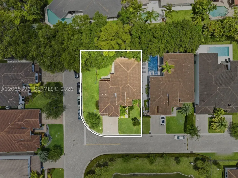 5 Bed 4 Bath Modern Contemporary Residence in Hollywood, FL - 5