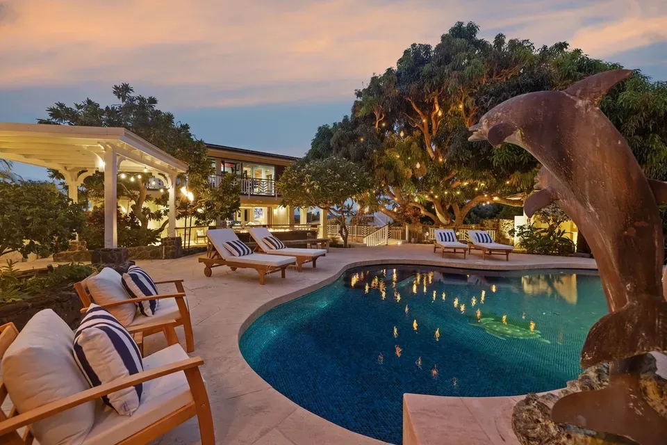 5 Bed 4 Bath Modern Contemporary Residence in Kailua, HI - 2