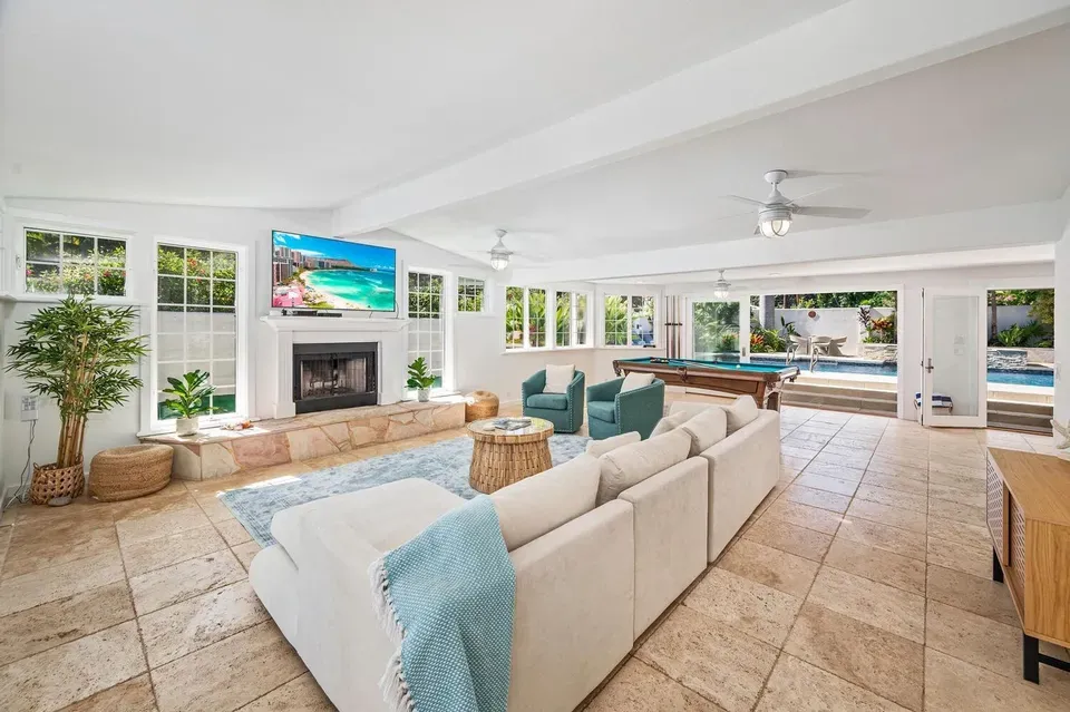 5 Bed 4 Bath Modern Contemporary Residence in Kailua, HI - 3